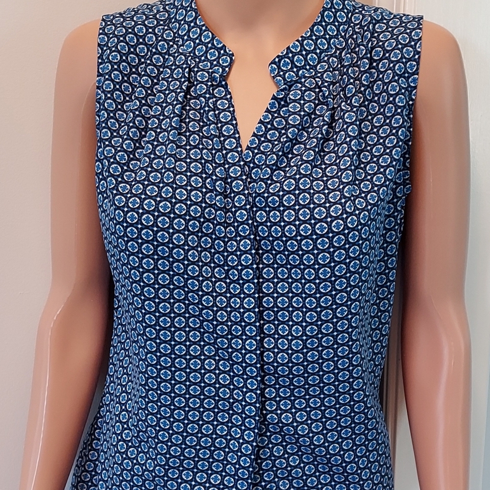 Violet + Claire Women Small Top
